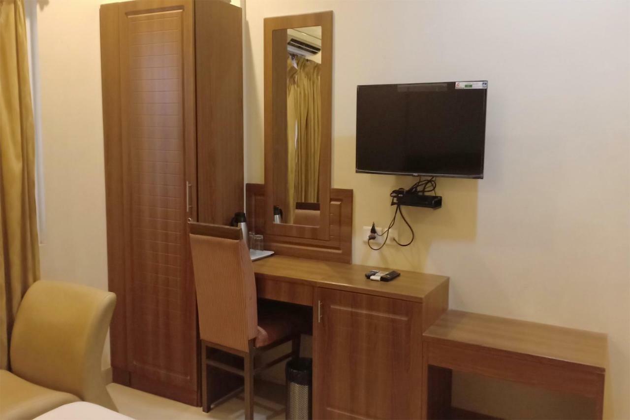 Hotel Sona'S Tiruchirappalli エクステリア 写真