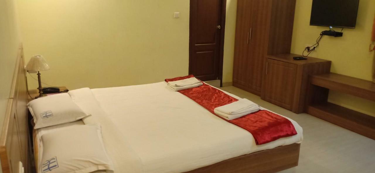Hotel Sona'S Tiruchirappalli エクステリア 写真